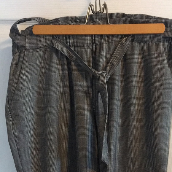 Plaid tapered pant with gathered top with tie size 14p Reitmans - Picture 3 of 4